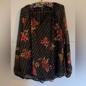 Simply Vera Vera Wang Black Blouse with Red and Gold Accents